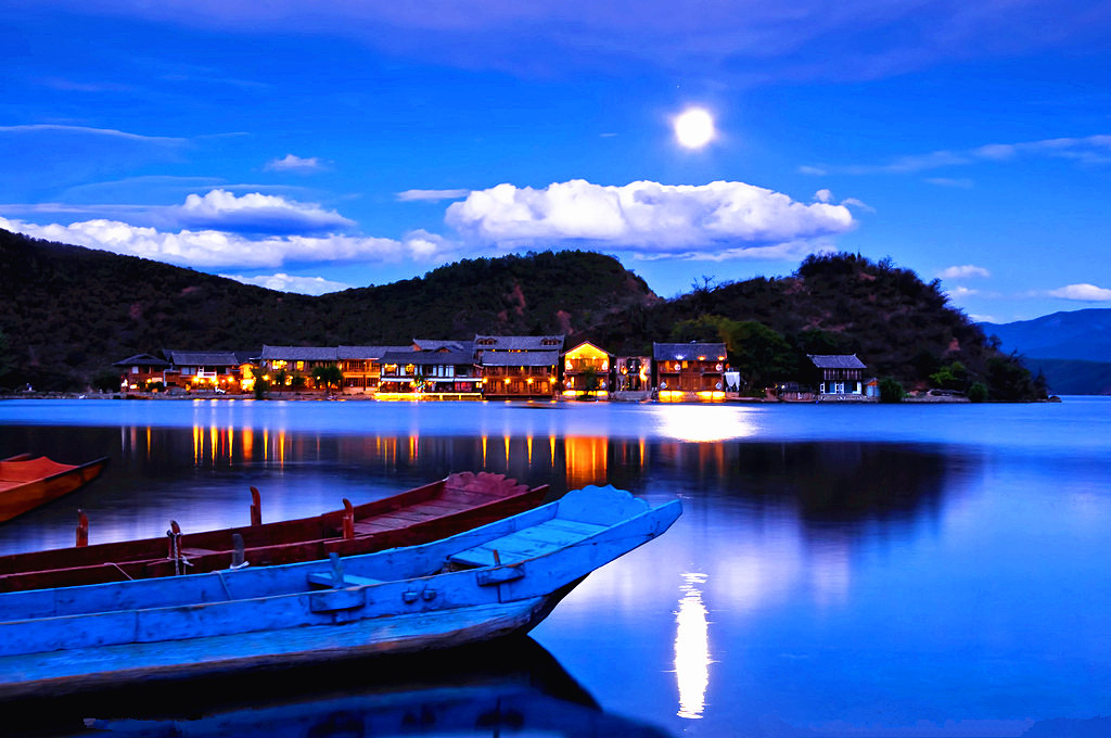 泸沽湖