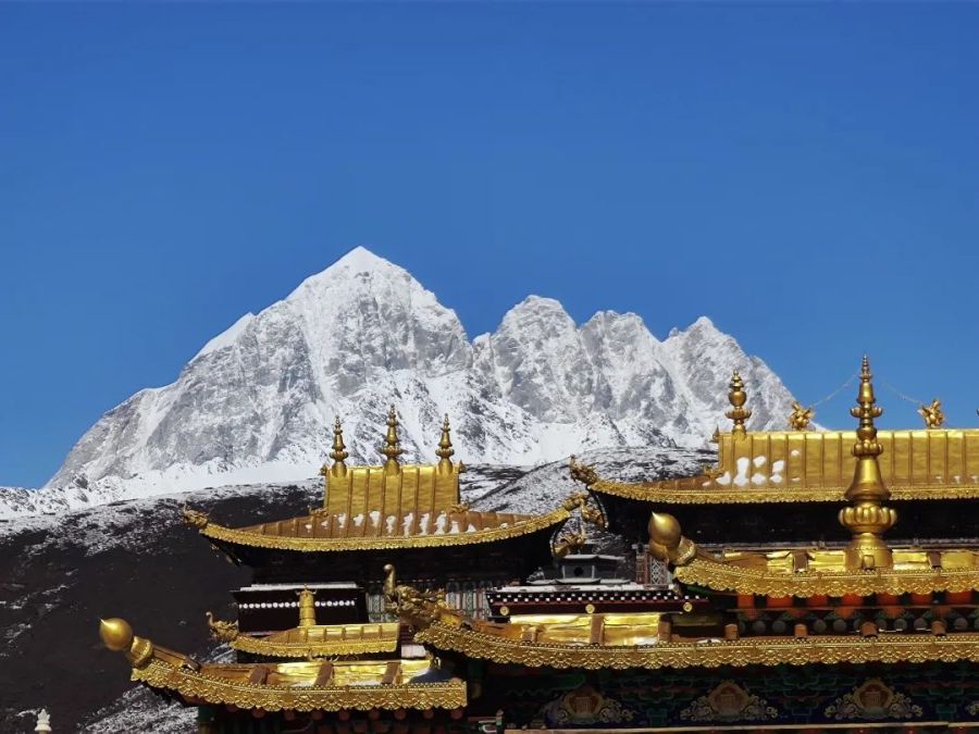 雅拉雪山