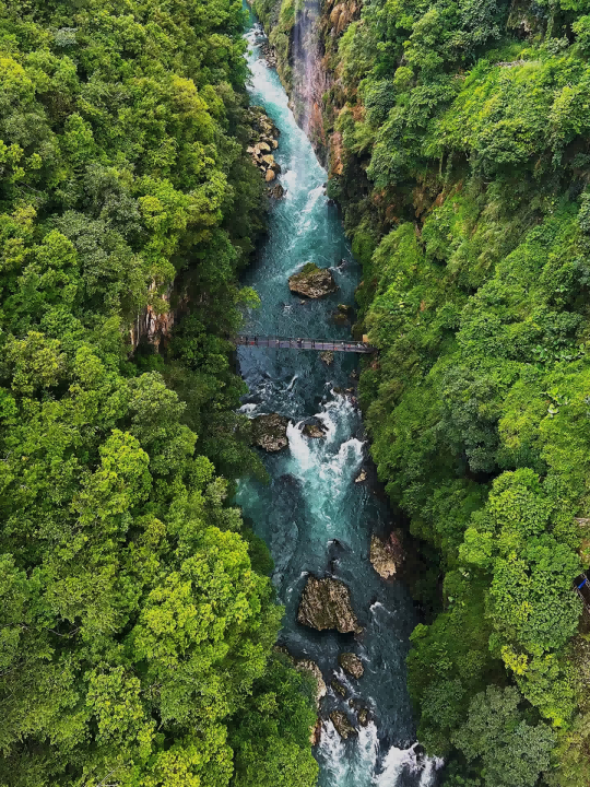 织金峡谷 (2) 织金峡谷 (2)