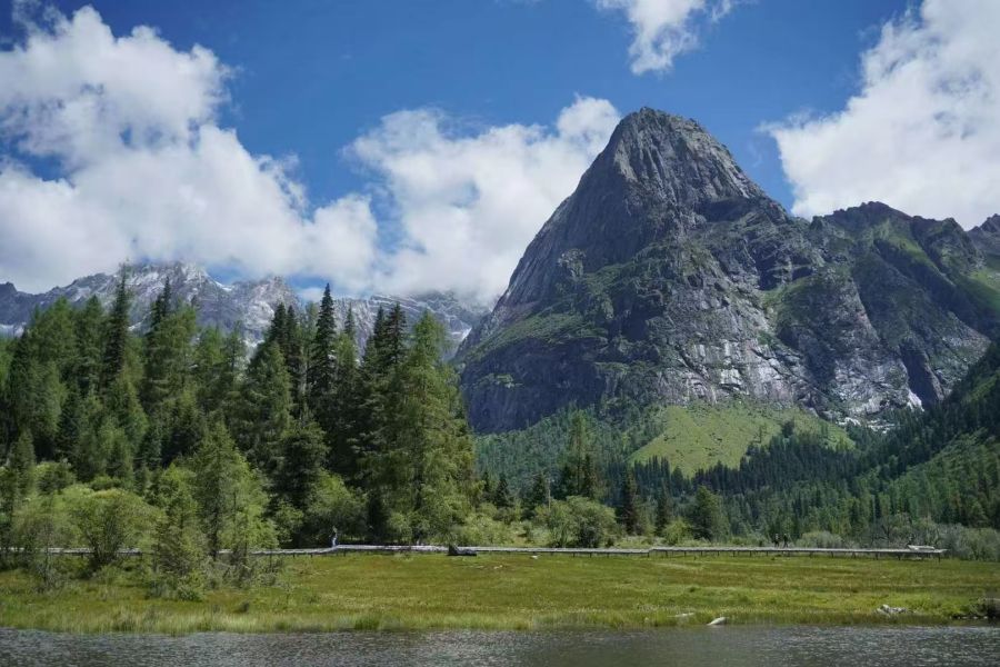 四姑娘山1